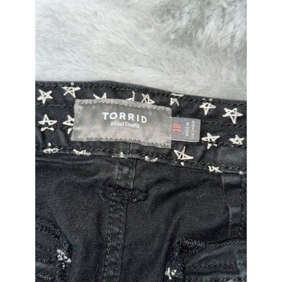 Torrid Women's Plus 18 Stars 3.5 Inch Military Stretch Twill Mid-Rise Black Shor - Picture 8 of 12